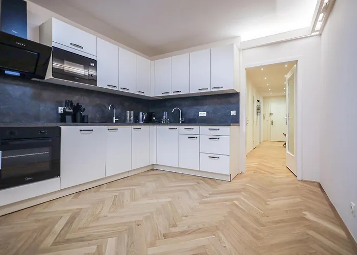 Apartament 3 Bdr - Serenity, Right Near Vienna's Old