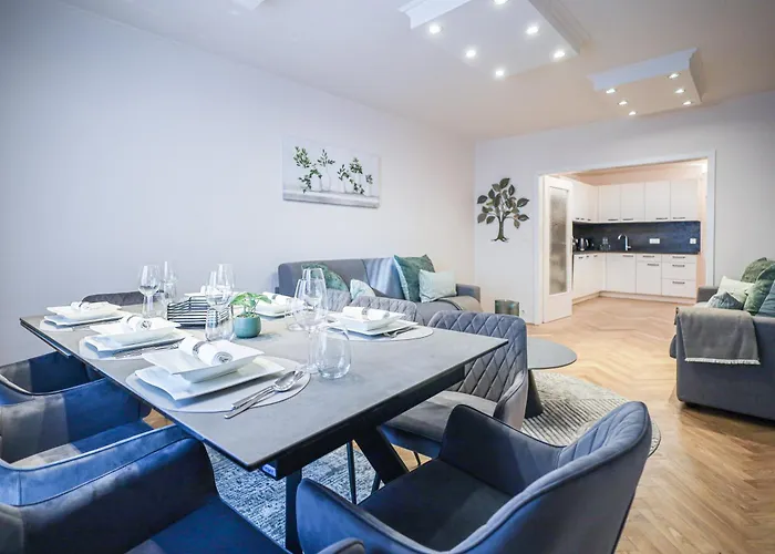 3 Bdr - Serenity, Right Near Vienna's Old Apartament *